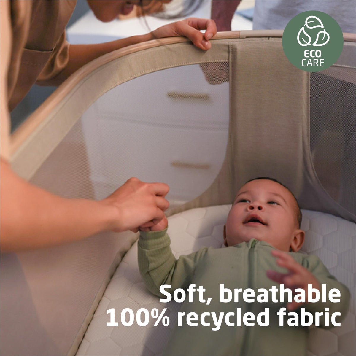 Baby Bassinet Bedside Sleeper with Storage Basket M68188
