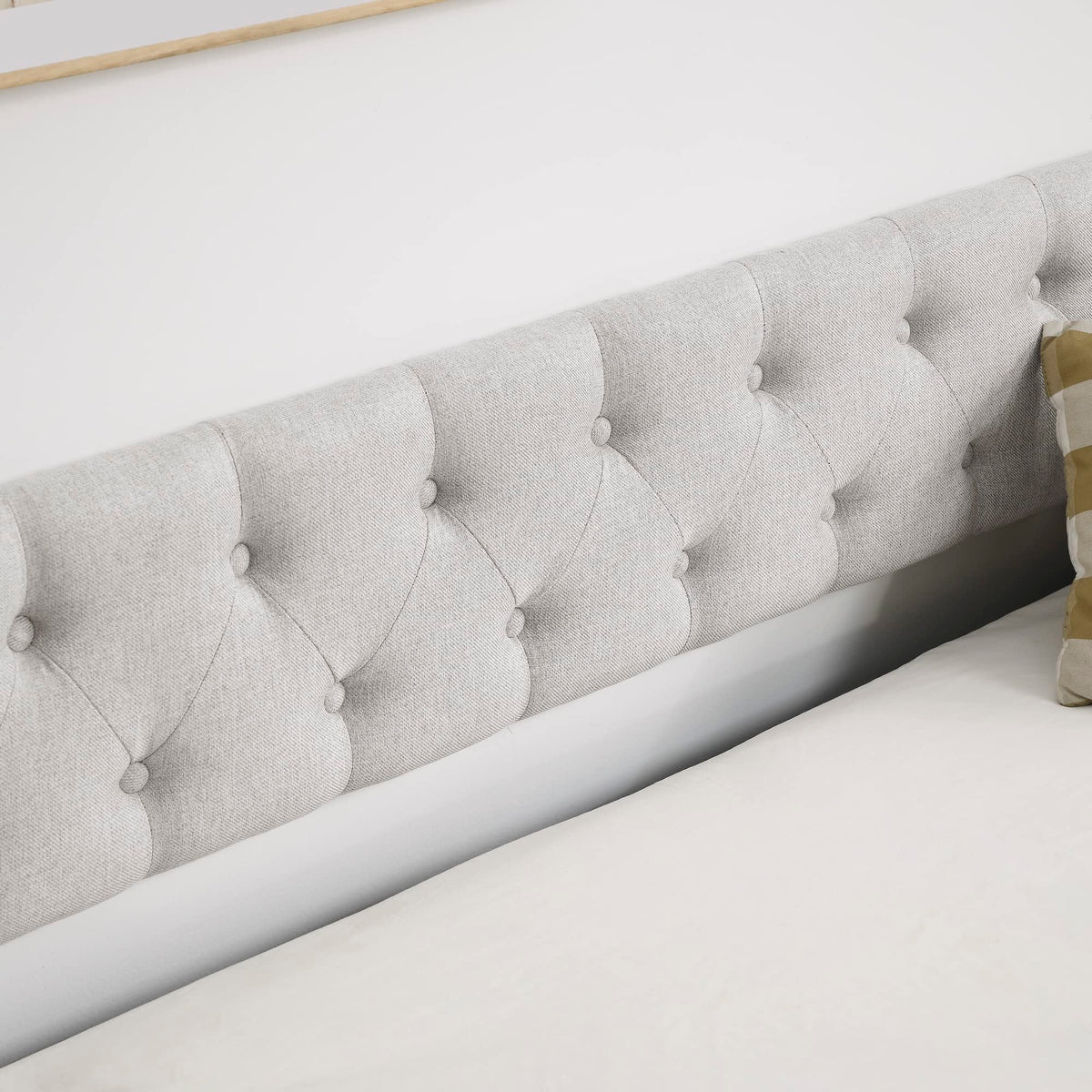 Upholstered Button Tufted Twin Size Daybed with Trundle Q843